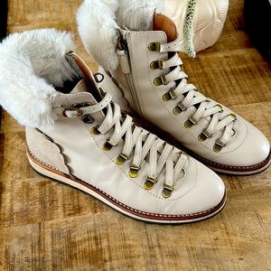 Stunning cream leather Kate Spade boots!